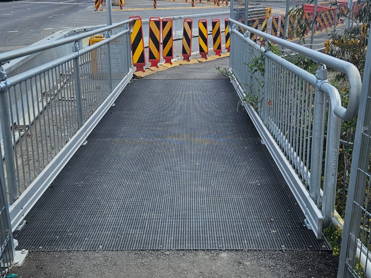 Moddex Ezibilt™ footbridge for Eastern Freeway upgrades in Melbourne